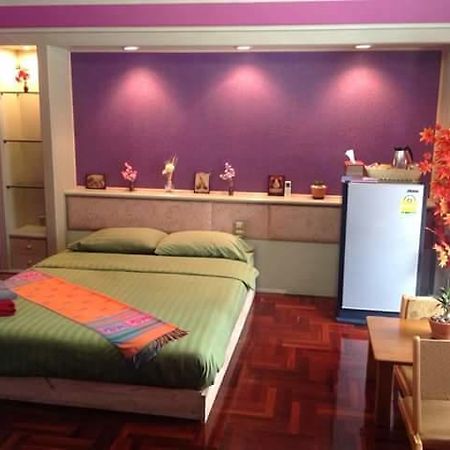 B&B 22 House Bangkok Esterno foto