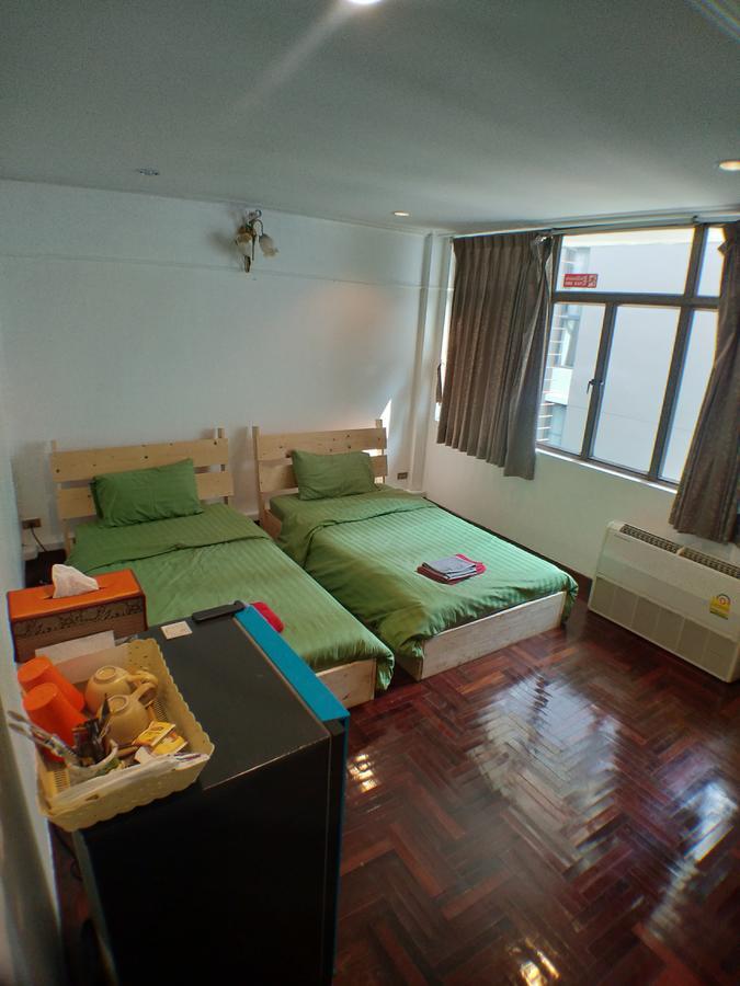 B&B 22 House Bangkok Esterno foto